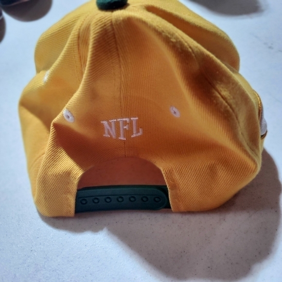NFL Green Bay Packers Embroidered Adjustable Baseball Hat - Picture 4 of 5